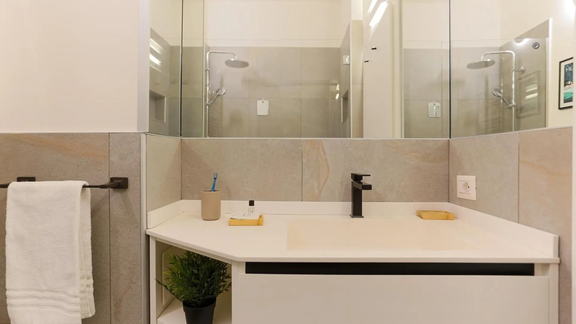 מילאנו The Best Rent - Comfortable One-Bedroom Apartment In The Crocetta Area